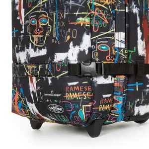 product/e/a/eastpak_ek0a5ba74y3_basquiat-kings-of-egypt-2_11.jpg