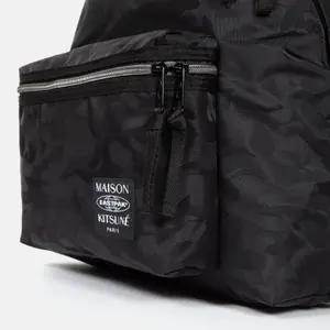 Polstrovaný batoh Eastpak Maison Kitsune image-3