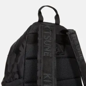 Polstrovaný batoh Eastpak Maison Kitsune image-4