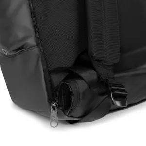product/e/a/eastpak_ek0a5bjw4y8_tarp-black2_4.jpg