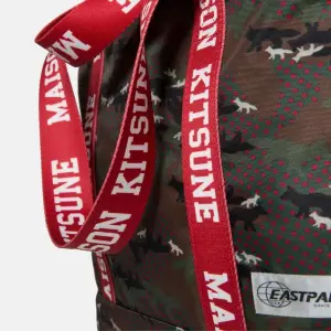 Axelremsväska Eastpak Flask image-2