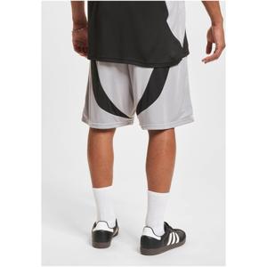 Shorts Ecko Unltd. Cuts image-1