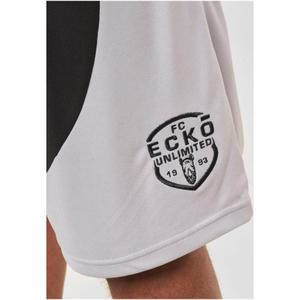 Shorts Ecko Unltd. Cuts image-3
