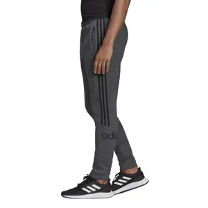 Pantalón de chándal adidas 3-Stripes image-5