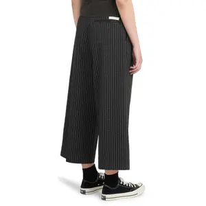 Bermudas de mujer Element Double Pleated image-3