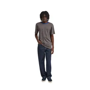 T-shirt Element Icon Embroidery image-2