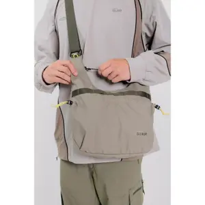 Shoulder Bag Elliker Bain image-3