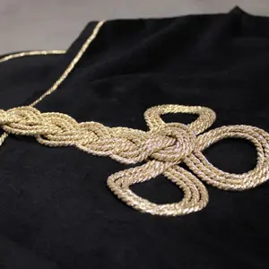 Correia de cauda para cavalo decorativo EQuest image-0