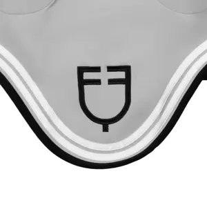 Korte muts met dubbele strepen Equestro image-3