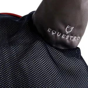 Vliegenkap voor paard met rode afwerking Equestro image-3