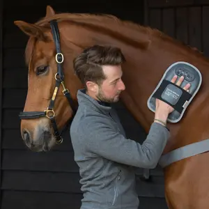 Luvas de massagem para cavalos Equilibrium image-3