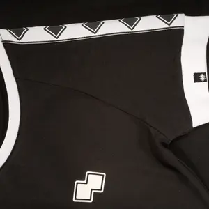 Camiseta de chica Errea essential image-2