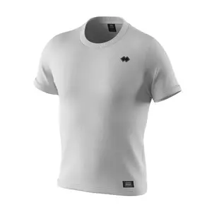 Camiseta con logotipo pequeño Errea Essential image-0