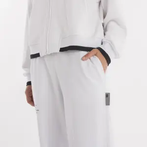 Pantalones de chándal acampanados para mujer Errea No Logo SS25 04 image-5