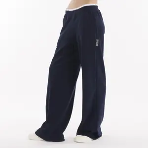 Pantalones de chándal acampanados para mujer Errea No Logo SS25 04 image-4
