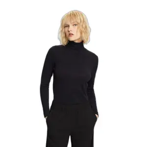 Sudadera cuello alto Esprit image-1