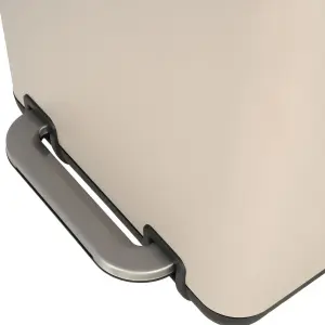 Papelera de baño Estia Home Art Cubic image-3