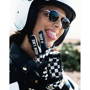 Women's mid-season motorcycle gloves Eudoxie Gold image-3