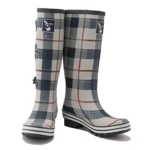product/e/v/evercreatures_bottes-st-george-short-gris_gris_2.jpg