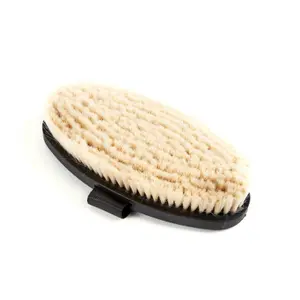 Brosse pour cheval avec poils de chèvre Ezi-Groom Grip Body image-1