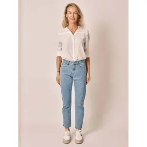 Jeans mom bleu clair taille mi-haute femme F.A.M. Paris Patricia image-1