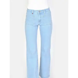 Vaqueros bootcut de mujer de tiro medio azul claro F.A.M. Paris Bella image-3