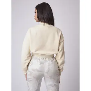 Korte basic elastische damesshirt Project X Paris image-3
