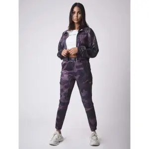 Kurze Damenjacke mit Camouflage-Muster Project X Paris image-2