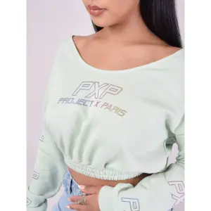 Krótka bluza z dużym opalizującym logo pod szyją dla kobiet Project X Paris image-4