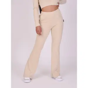 Ausgestellte Hose mit geripptem Dreifach-Logo für Damen Project X Paris image-2