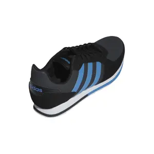 Chaussures de running adidas 8K image-1