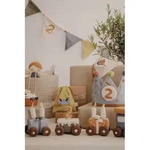 Hanging Garland Decoration Fabelab Birthday image-2