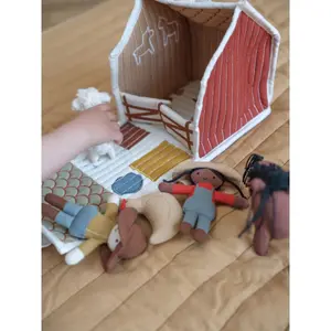 Pluche Fabelab Farmer Laura image-1