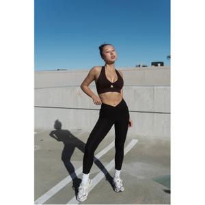 product/f/a/fabletics_ba2044049-0001_black_4.jpg
