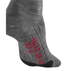 Meias femininas Falke TK2 Explore image-5