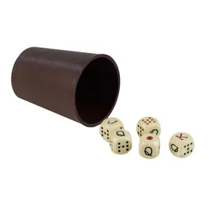 Plastic cup and 5 dice Falomir Poker image-1