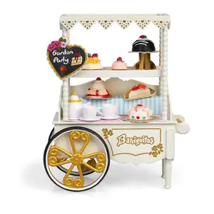 Carrello per bambole e snack Famosa