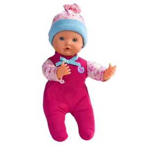 Kissing doll Famosa image-1