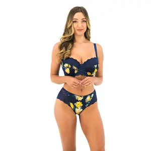 Short Fantasie Lucia image-2