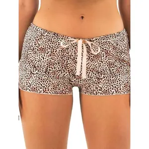 Shorty woman Fantasie Lindsey image-1