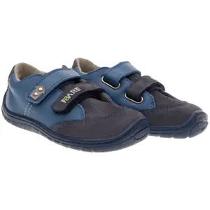 Sneakers Fare Bare All-Year image-4