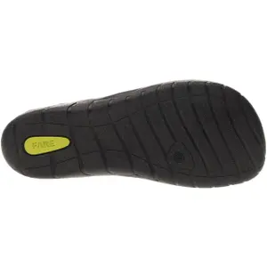 Sneakers Fare Bare All-Year image-4