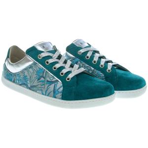 Trainers Fare Bare Elegant All Year image-1