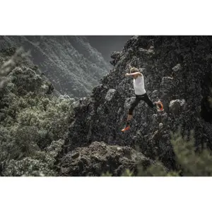 Mallas de compresión Compressport Under Control image-1