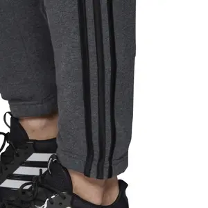 Pantalón de chándal adidas Essentials 3-Stripes Tapered image-4