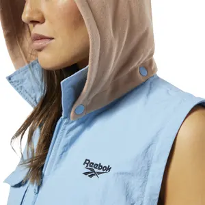 Chaqueta Reebok Classics Gigi Hadid image-4