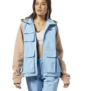 Chaqueta Reebok Classics Gigi Hadid image-0
