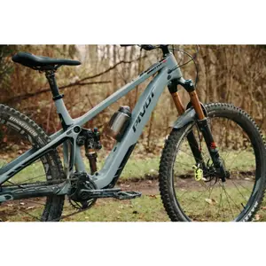 Fahrradflasche mit Halterung und System FIDLOCK Twist 550 image-3