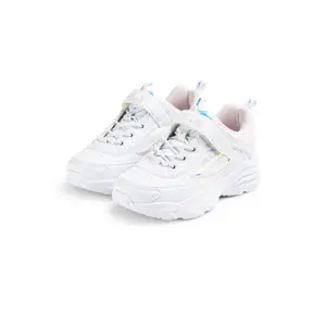 Girl Trainers Fila Skye V image-1