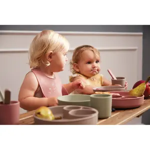 Silicone bib with baby print Filibabba image-2